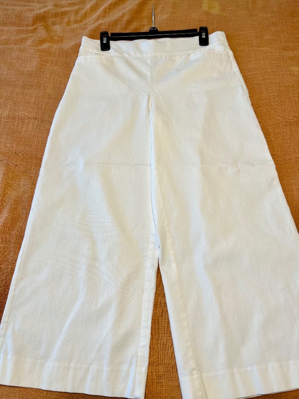 Chicos White Pants - wide leg, size 1.5 petitei (equivalent to size 10 petite)